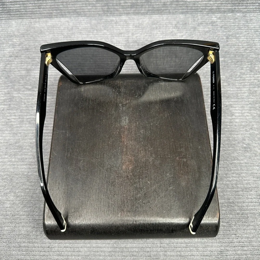 Fendi FE40010U 01A Black Cat Eye Sunglasses Made in Italy Dark Grey Lenses